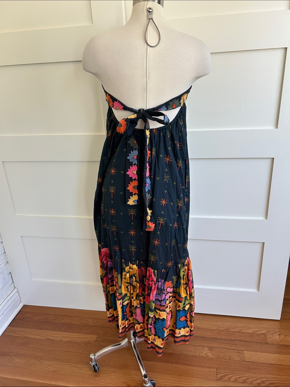 FARM Rio - Folklore Black Strapless Maxi Dress with embroidery and vibrant desig - Picture 9 of 12